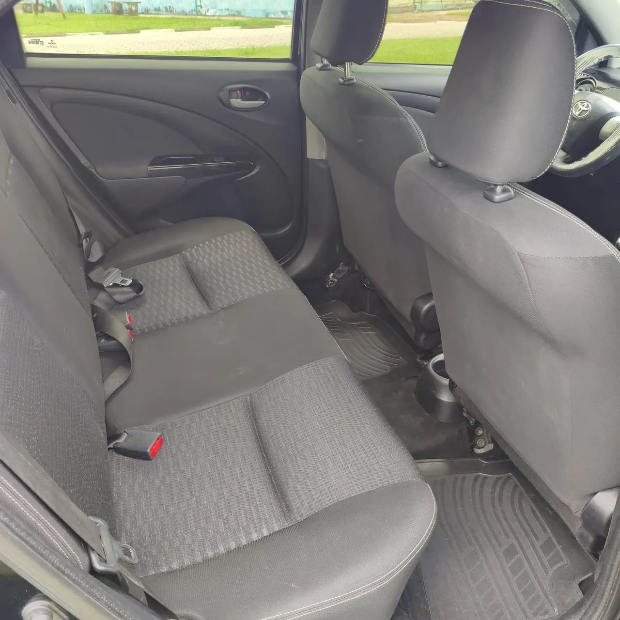 Toyota Etios CROSS 1.5 Flex 16V 5p Mec., foto 12 de 15