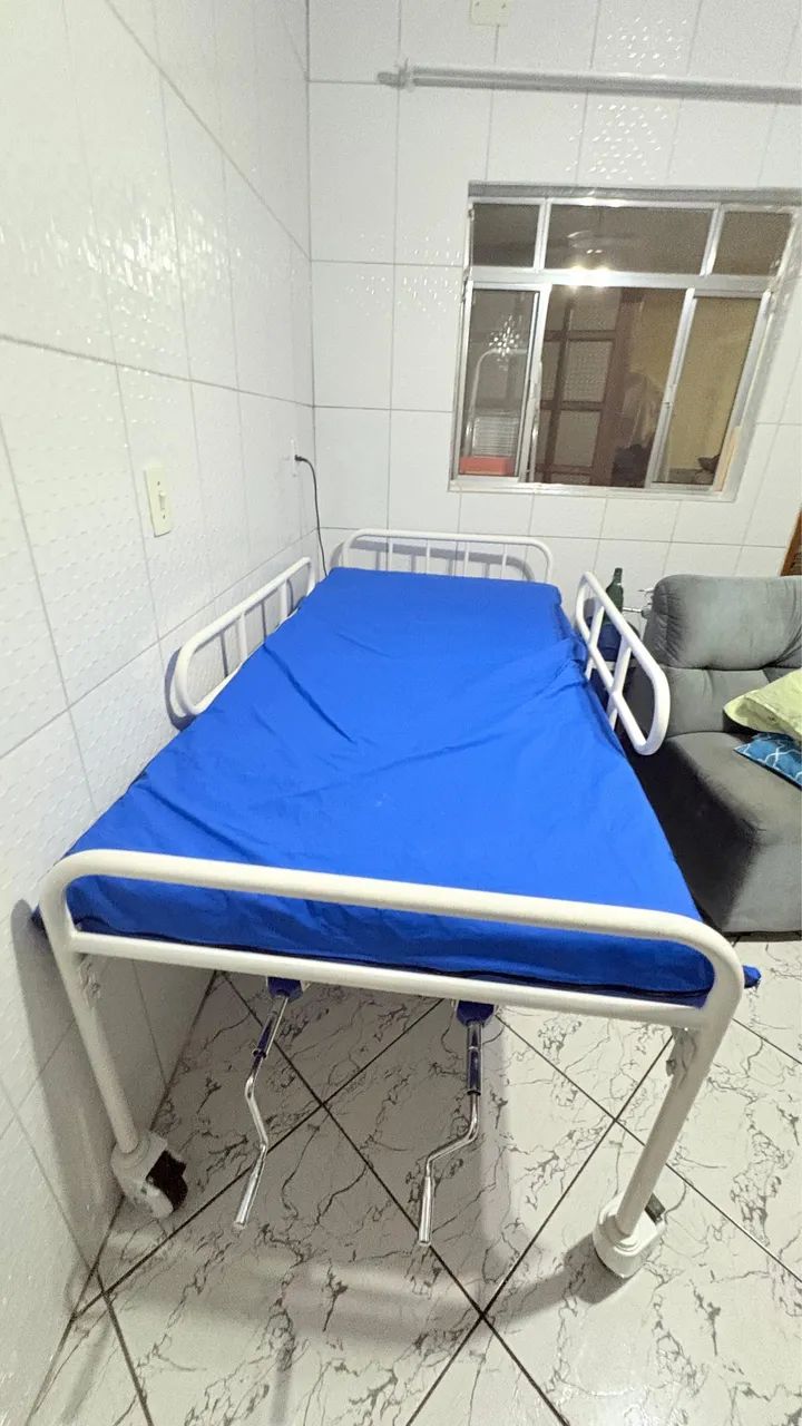 Cama hospitalar 2 manivelas  - Foto 6
