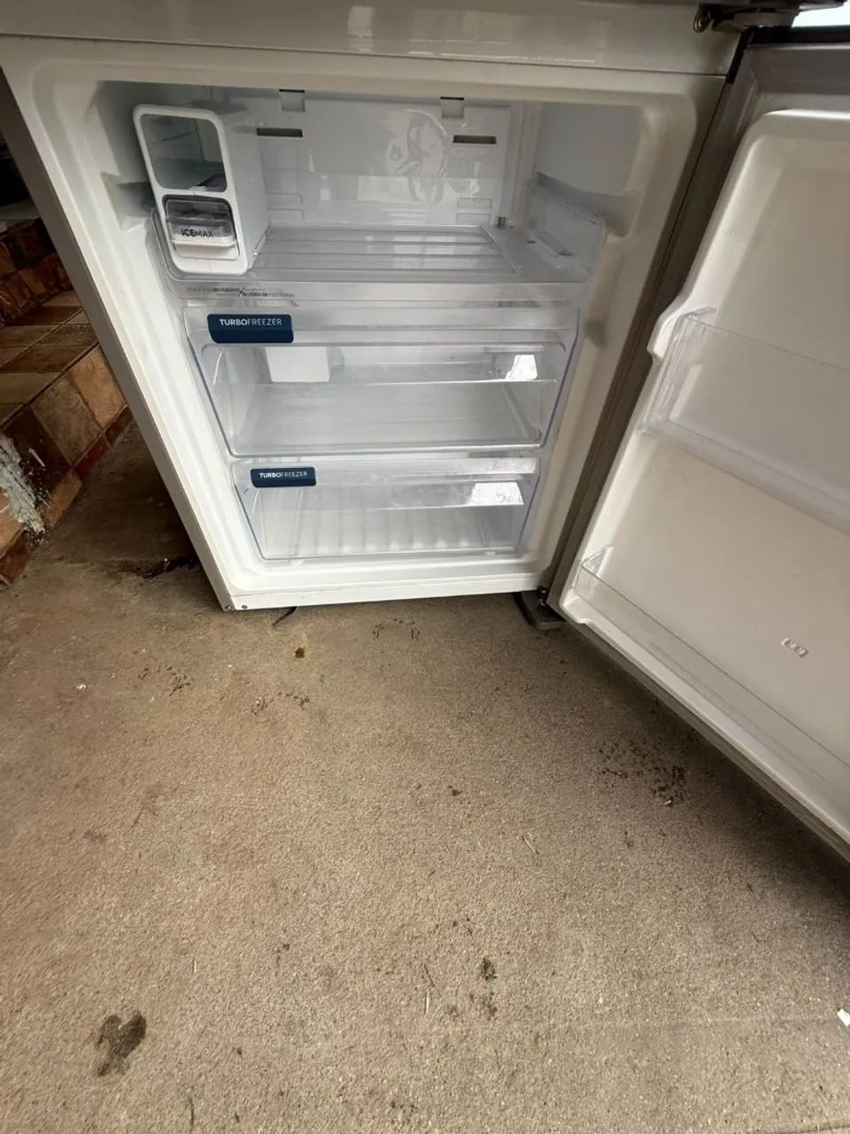 VENDE SE GELADEIRA FUNCIONANDO  - Foto 4