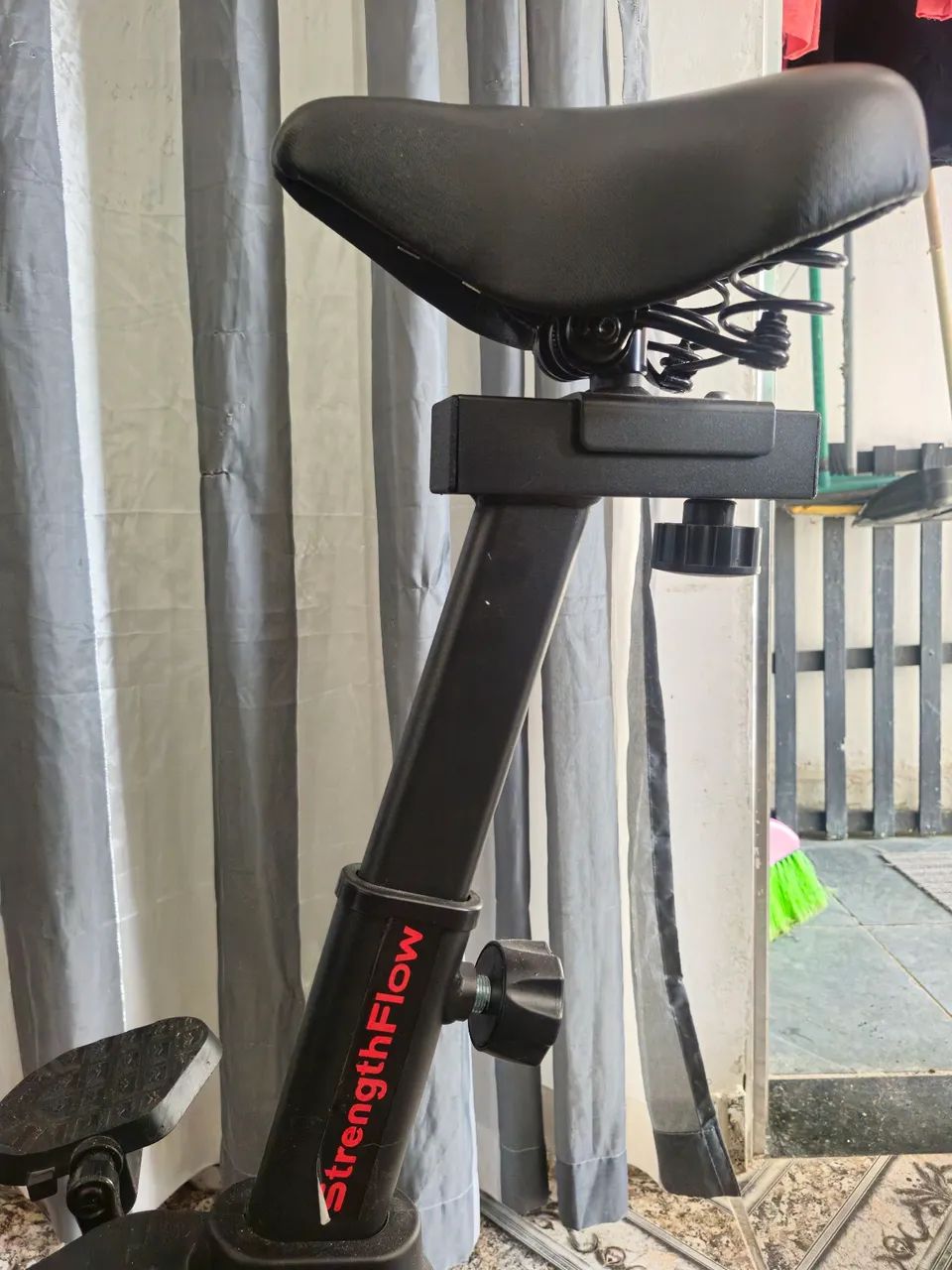 Bicicleta ergonômica spinning - Foto 4