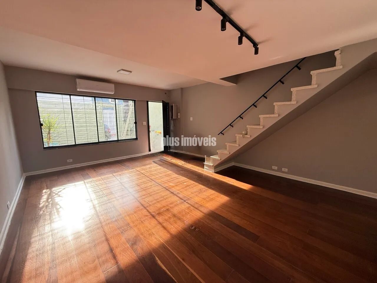 Casa de vila reformada na Vila Olímpia