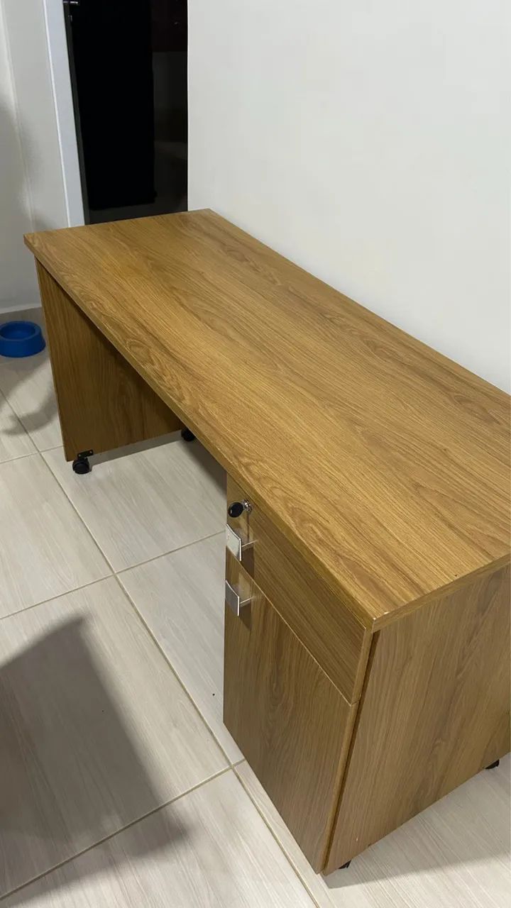 mesa /escrivaninha / mesinha marrom  - Foto 2