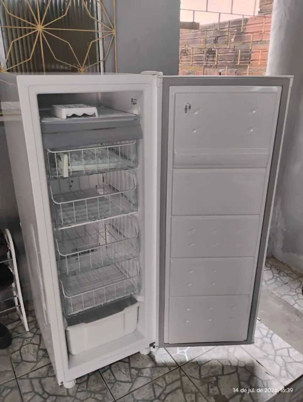Freezer vertical em perfeito estado de uso  - Foto 3