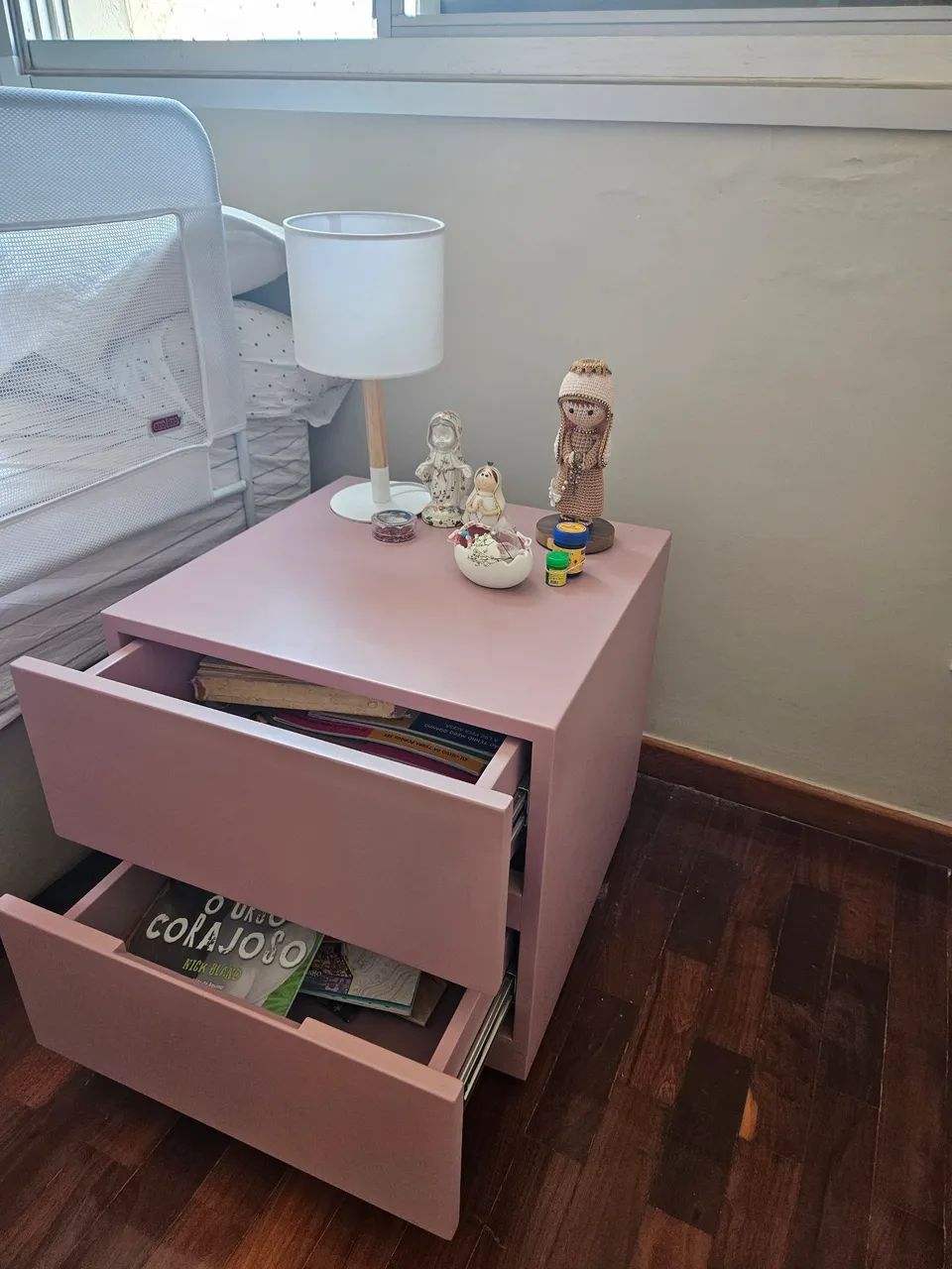 Mesinha de cabeceira rosa MDF - Foto 2