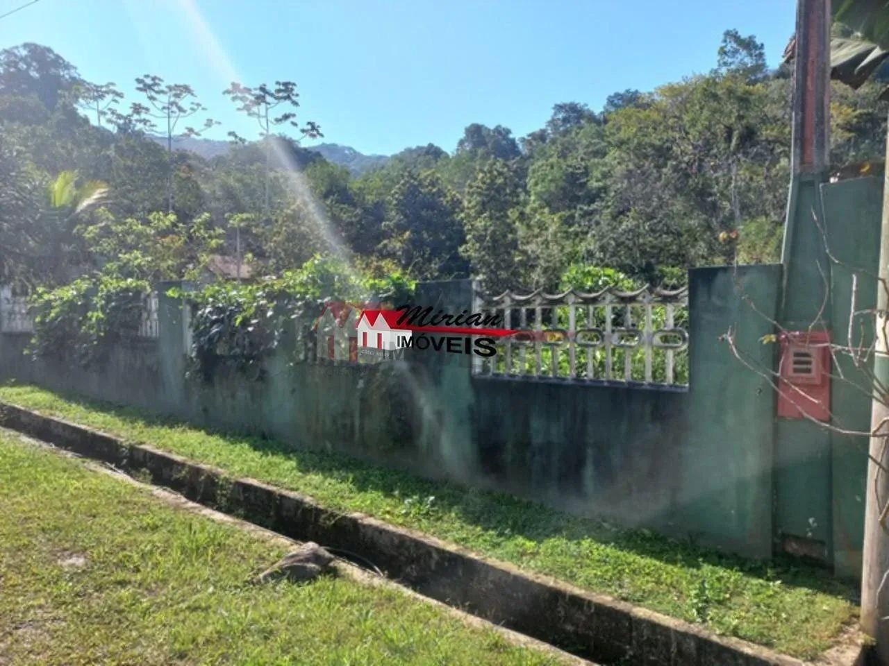 Terreno Murado 2.525m² com Edícula - Clube de Campo - Estilo Chácara - Foto 2