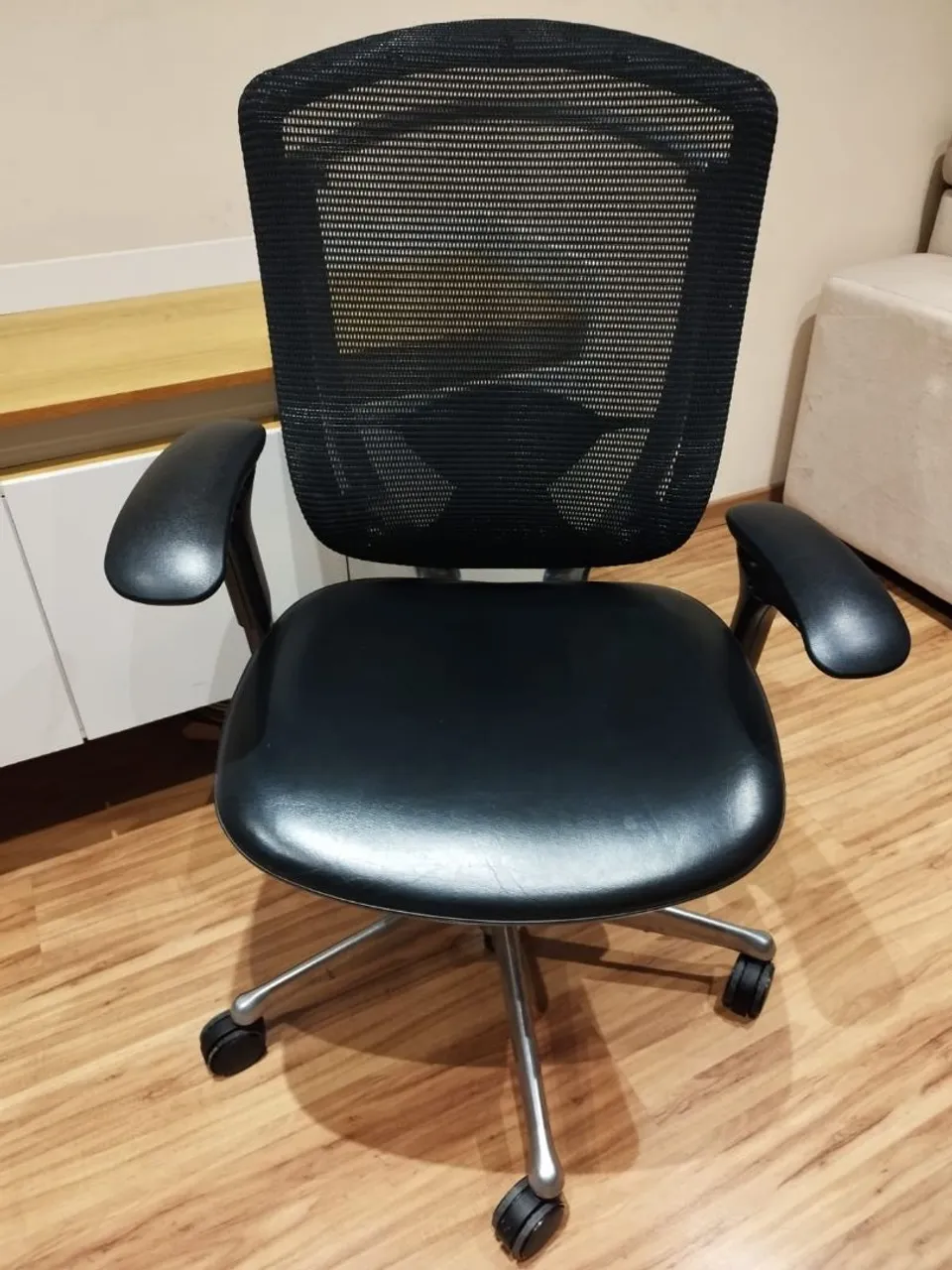 Cadeira Ergonômica Premium OKAMURA CONTESSA - Cadeiras de