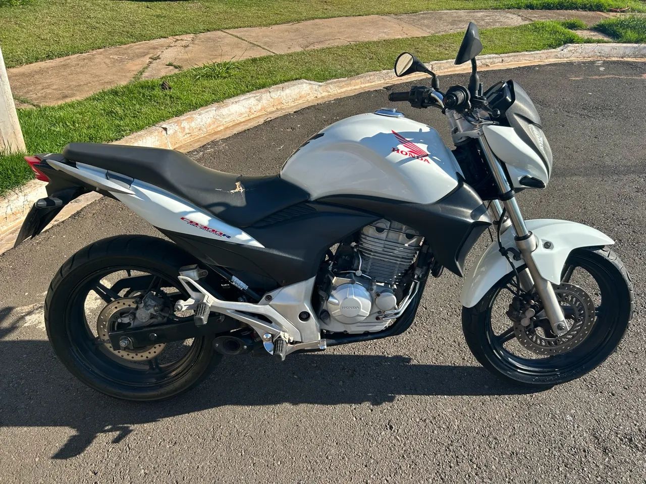 HONDA CB300R 2012  - Foto 2