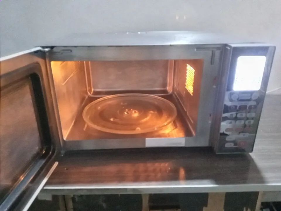 Microondas Brastemp "30" Litros - Foto 2