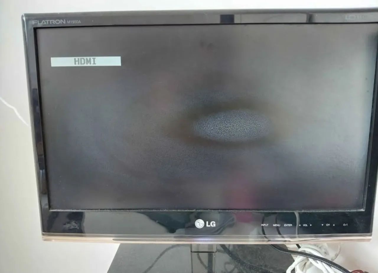 TV E MONITOR LG 18 POLEGADAS - Foto 2