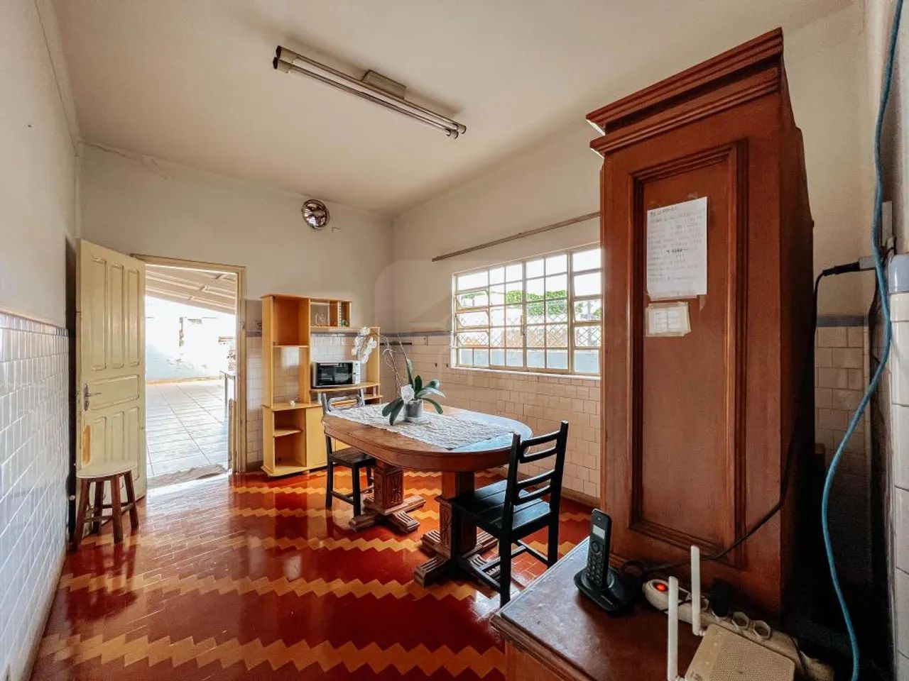 Prédio com Loja Comercial e Apartamento para venda no Bairro Martins - Foto 5