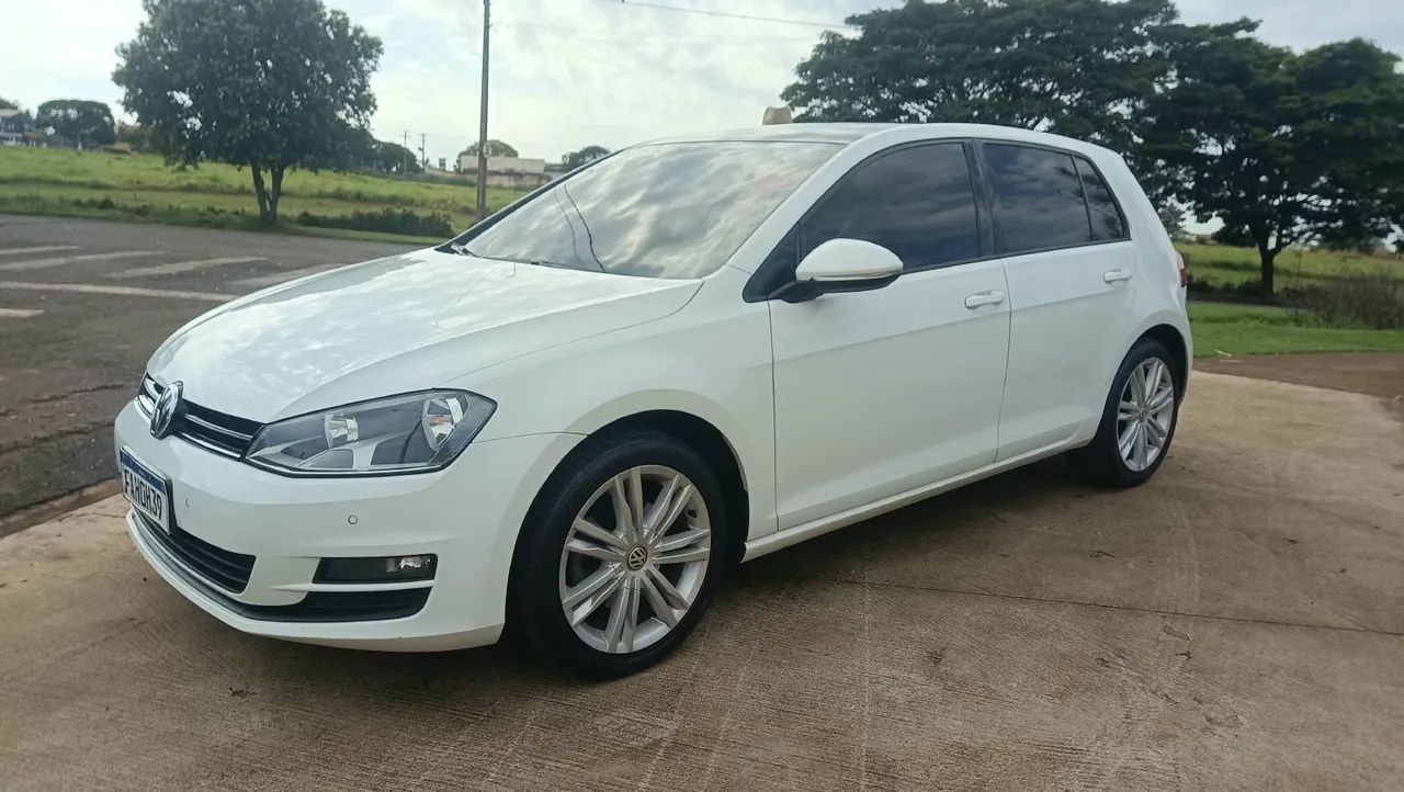 Volkswagen Golf Golf Comfortline 1.0 TSI Total Flex Mec. 2017