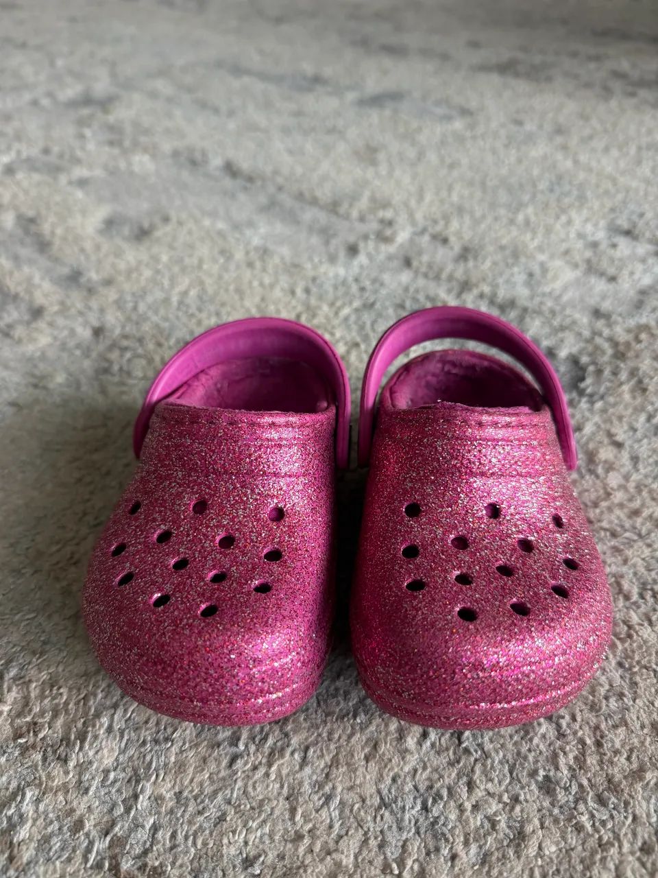 Sandalia Crocs Rosa Acolchoada  - Foto 5