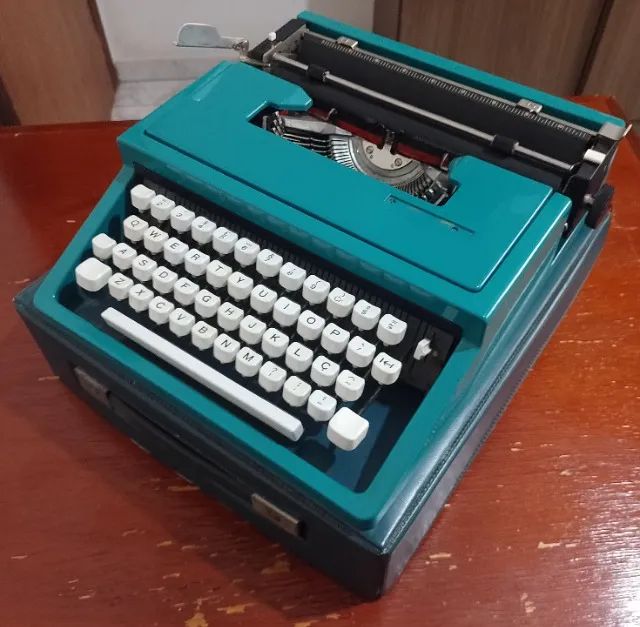 Máquina de escrever Olivetti Dora - Foto 2
