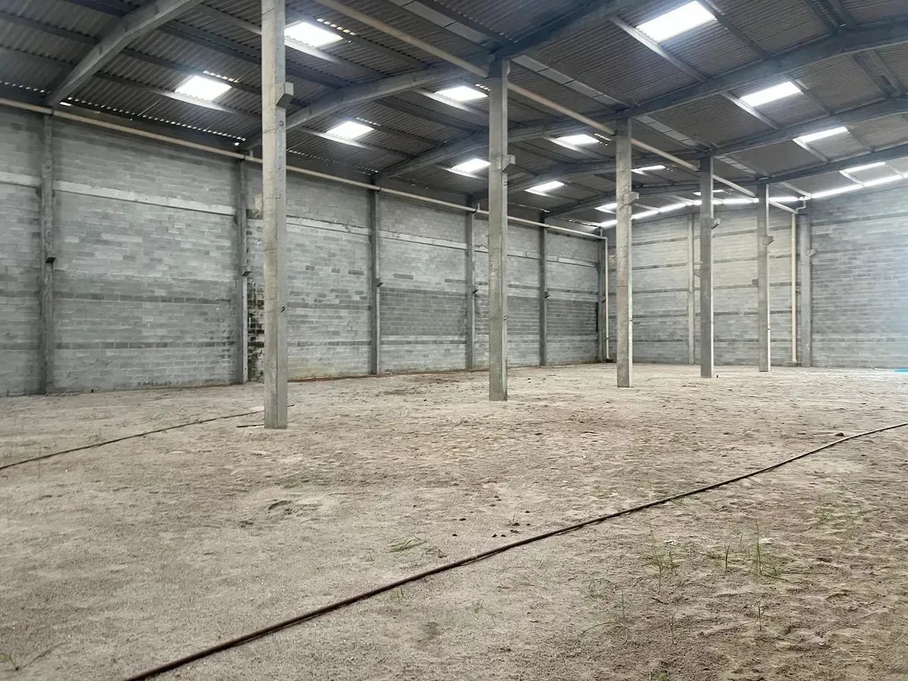 GALPÃO COMERCIAL NA AVENIDA DO CLIMA BOM