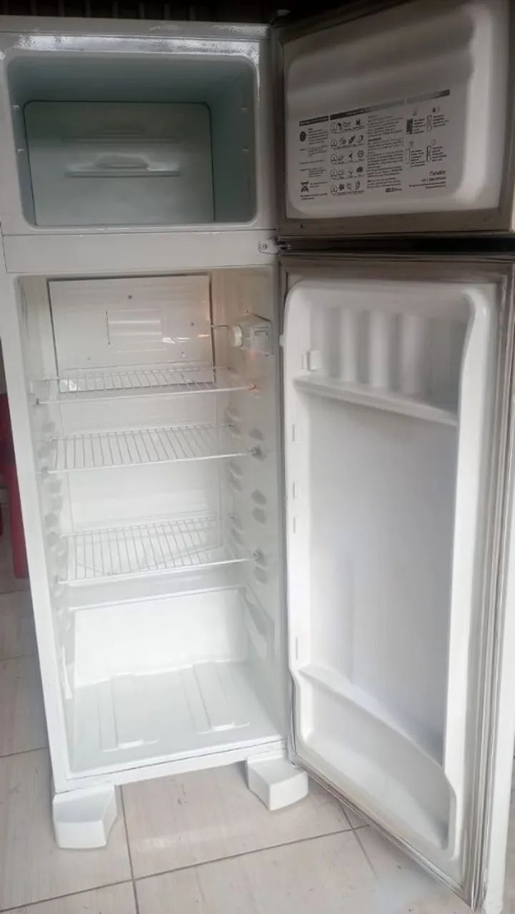 Vendo geladeira - Foto 2