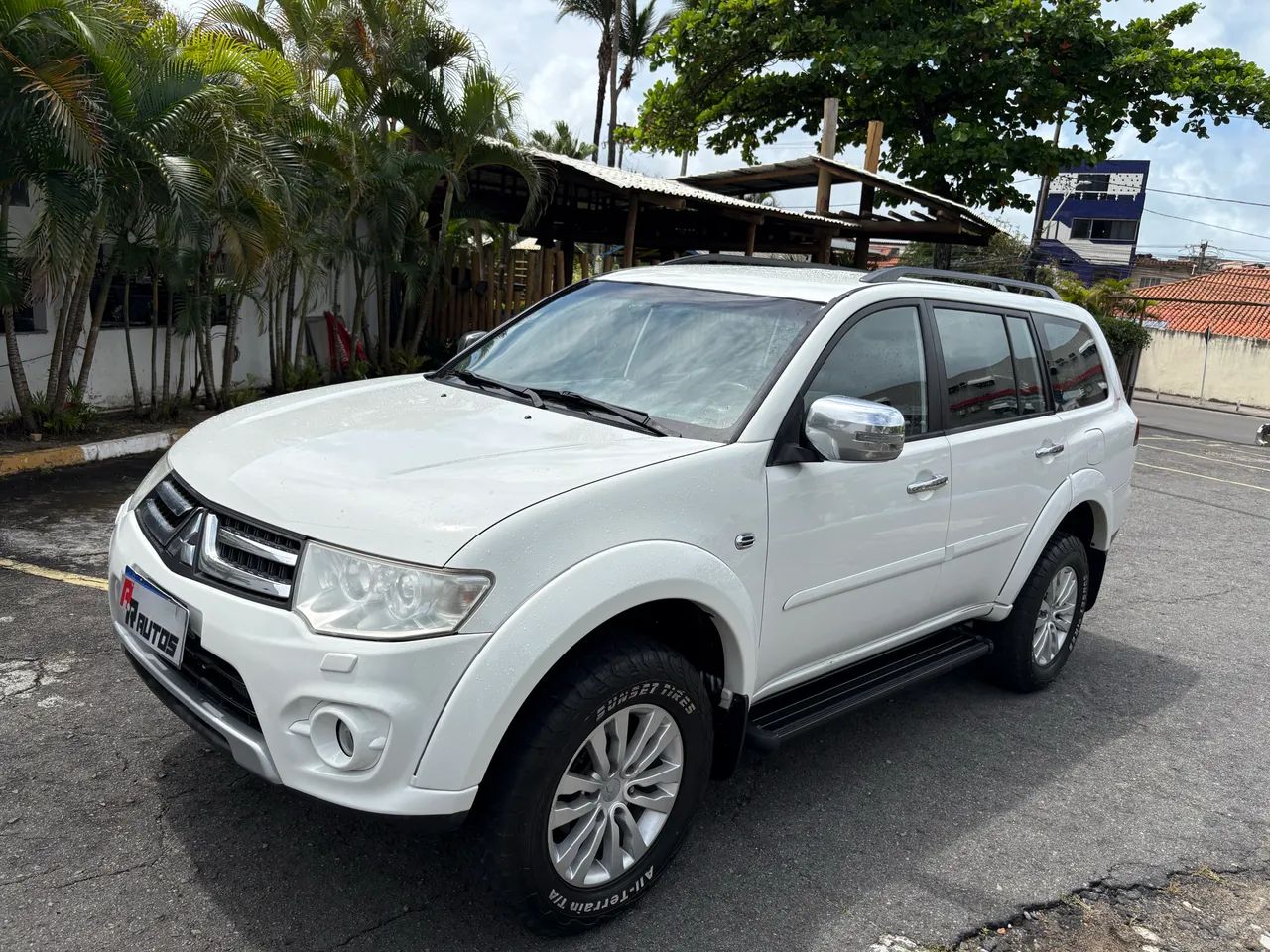 Mitsubishi Pajero Pajero DAKAR HPE 3.2 4x4 T.I Dies 5p Aut 2014