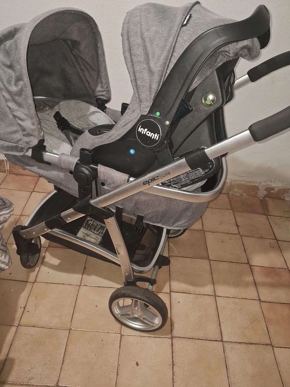 CARRINHO DE BEBÊ / INFANTI - Foto 3