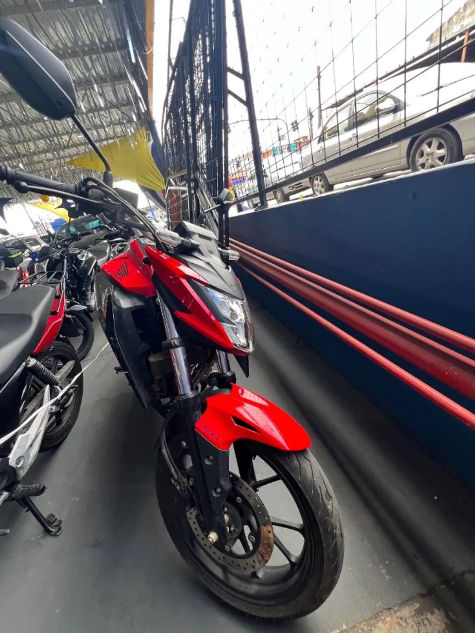 HONDA CB300F 2024 - Foto 5