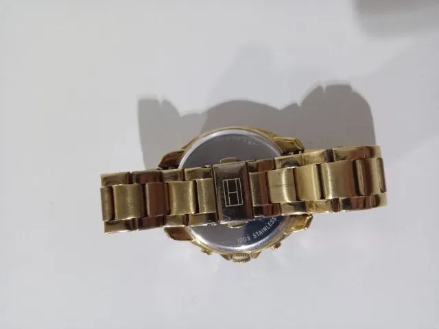 Relógio Tommy Hilfiger Dourado - Foto 5