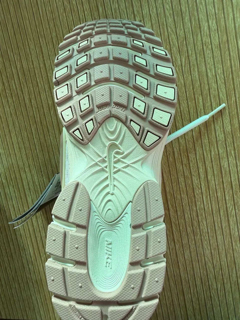 Tênis Nike V5 Runner feminino  - Foto 2