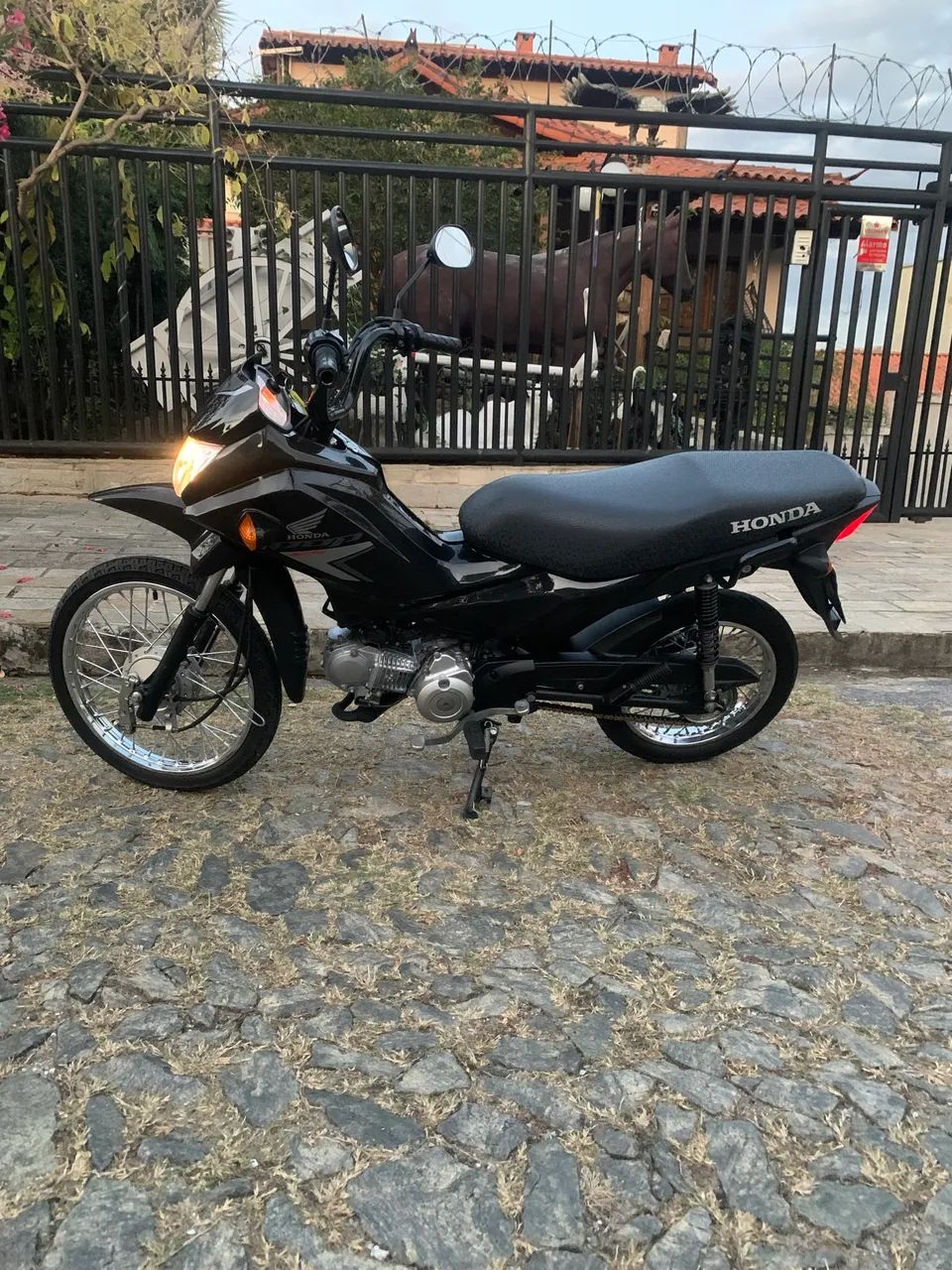Pop 110 I ano 2025