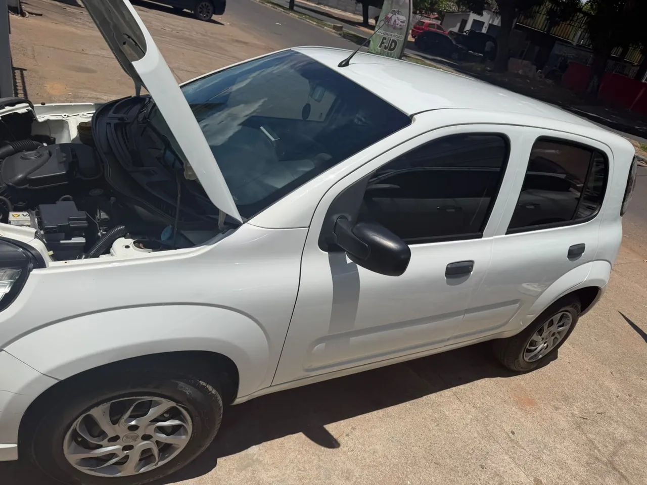 Fiat Uno Attractive 1.0 EVO Fire Flex 8V 5P 2021 - Foto 2