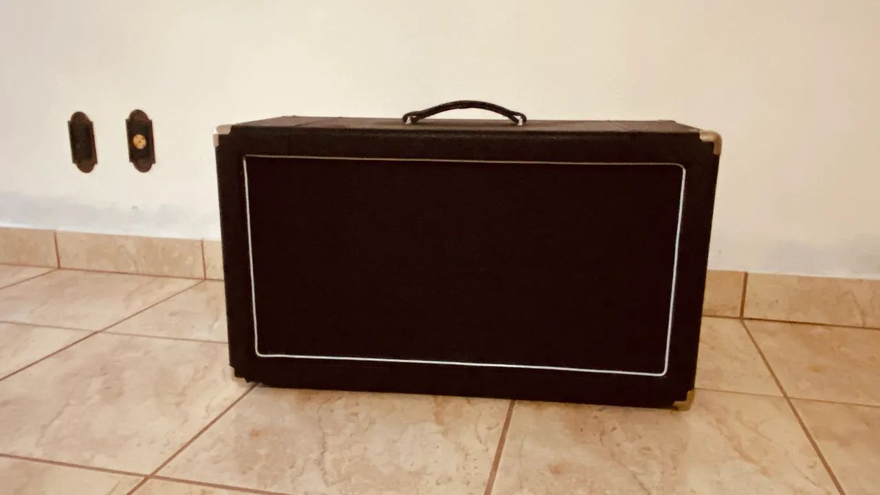 Caixa guitarra 2x12 com Celestion V30 e Celestion G12m - Foto 3