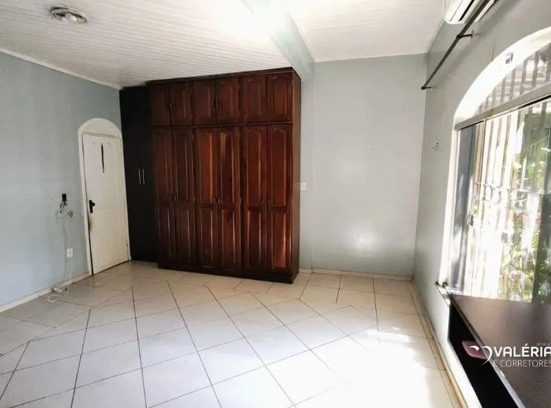 CASA COM 04 QUARTOS, 02 VAGAS, 285M² - Foto 4