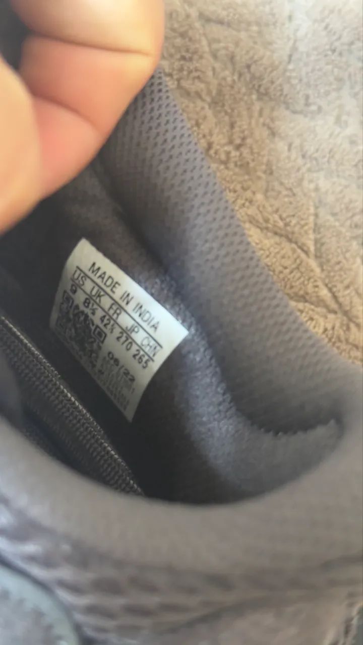 Yezzy 700 - Foto 2