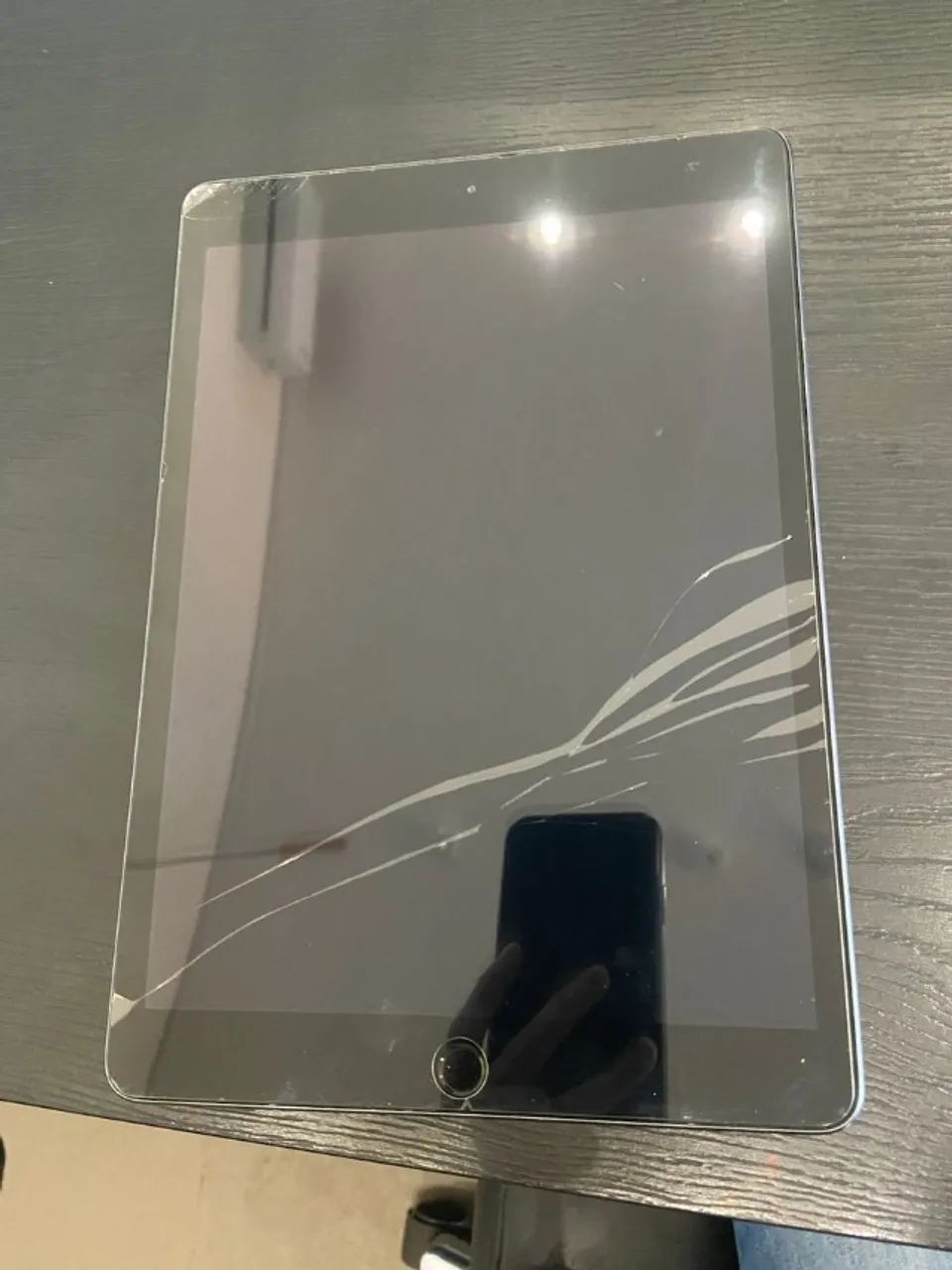 iPad 7a Geração 32gb Cinza Espacial 10.2 +capinha E Película - Foto 2
