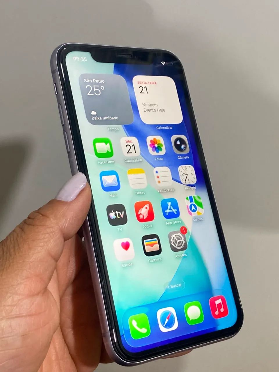 iPhone 11 Lilás 64GB