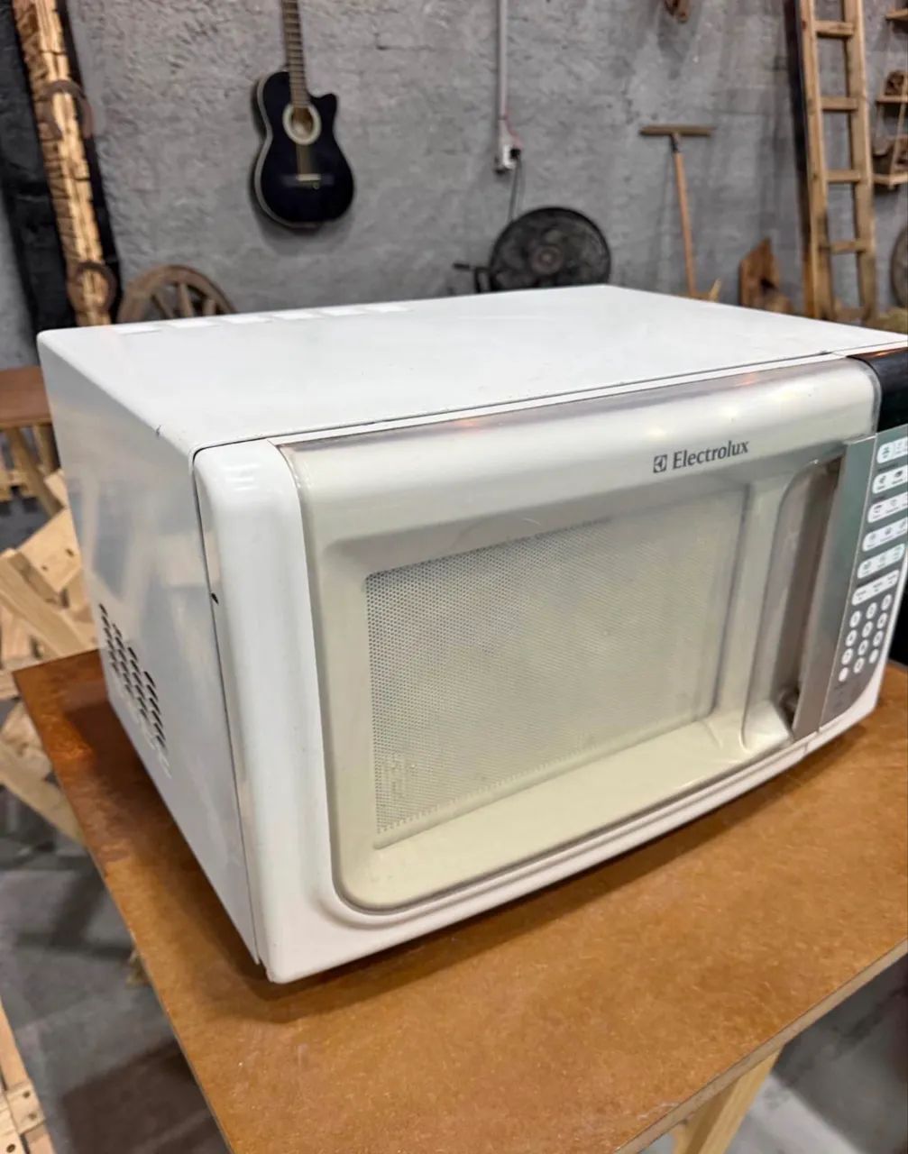 Microondas Eletrolux 127v Branco - Foto 2