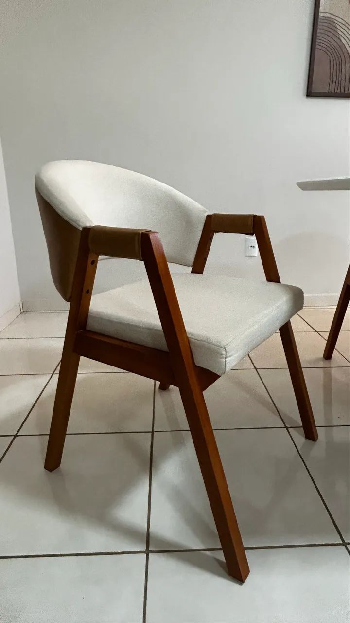 Mesa de Jantar com 6 cadeiras Semi Nova  - Foto 4