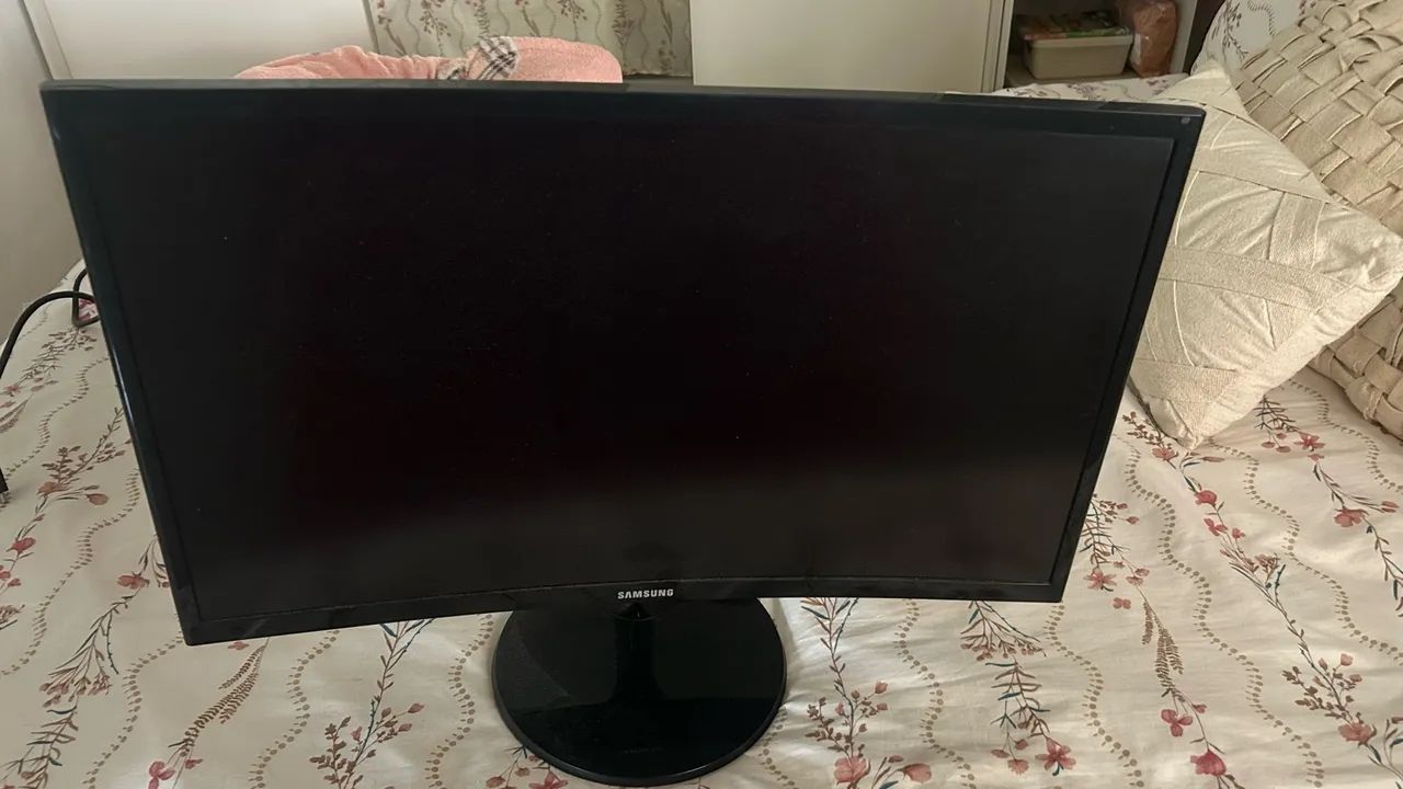 Monitor Samsung C24F390FHL (24 polegadas curvo)