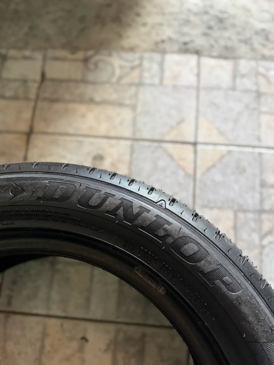 PNEUS DE SEGURADORA COM GARANTIA 