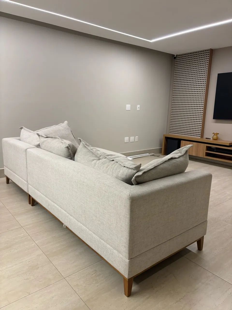 Sofá Chaise Luciane Móveis (Ariane) 2,80m - Foto 2
