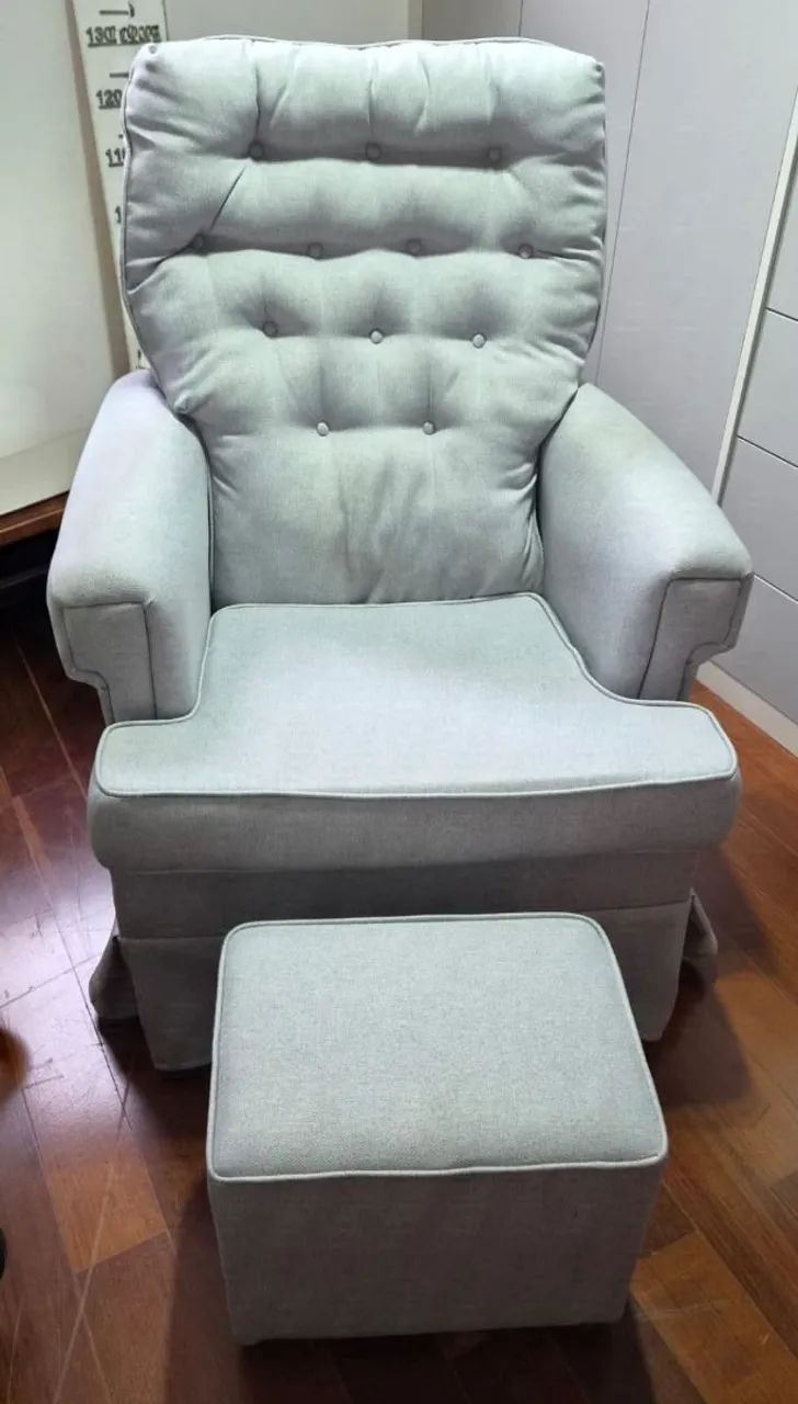 Poltrona maternidade com puff - Foto 2