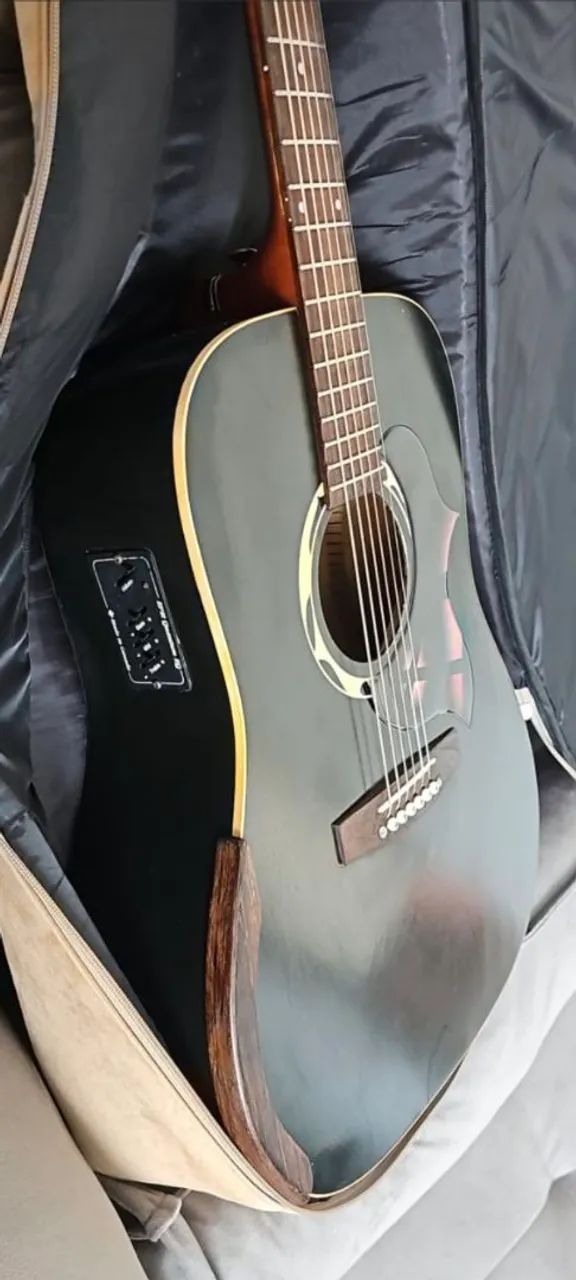  Violão Canadense Art & Lutherie feito  mão  - Foto 3