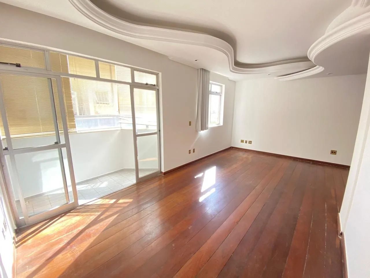 Apartamento de 3 quartos para locação no Buritis!