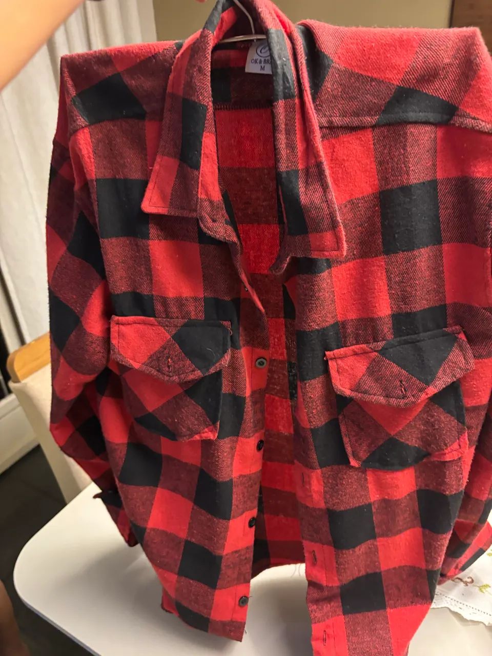 Camisa quadriculada vermelha - Foto 2