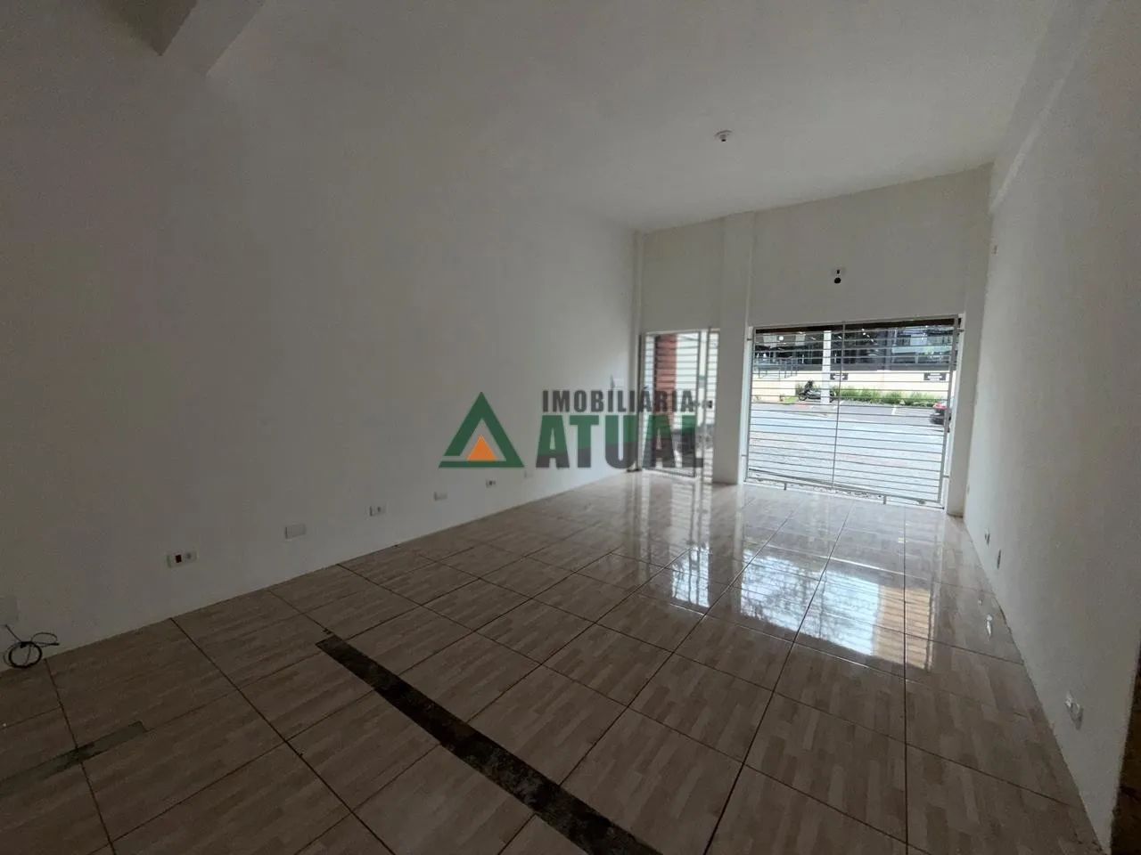 SALA COMERCIAL COM 70M2 NA REGIÃO CENTRAL DE LONDRINA - Foto 2