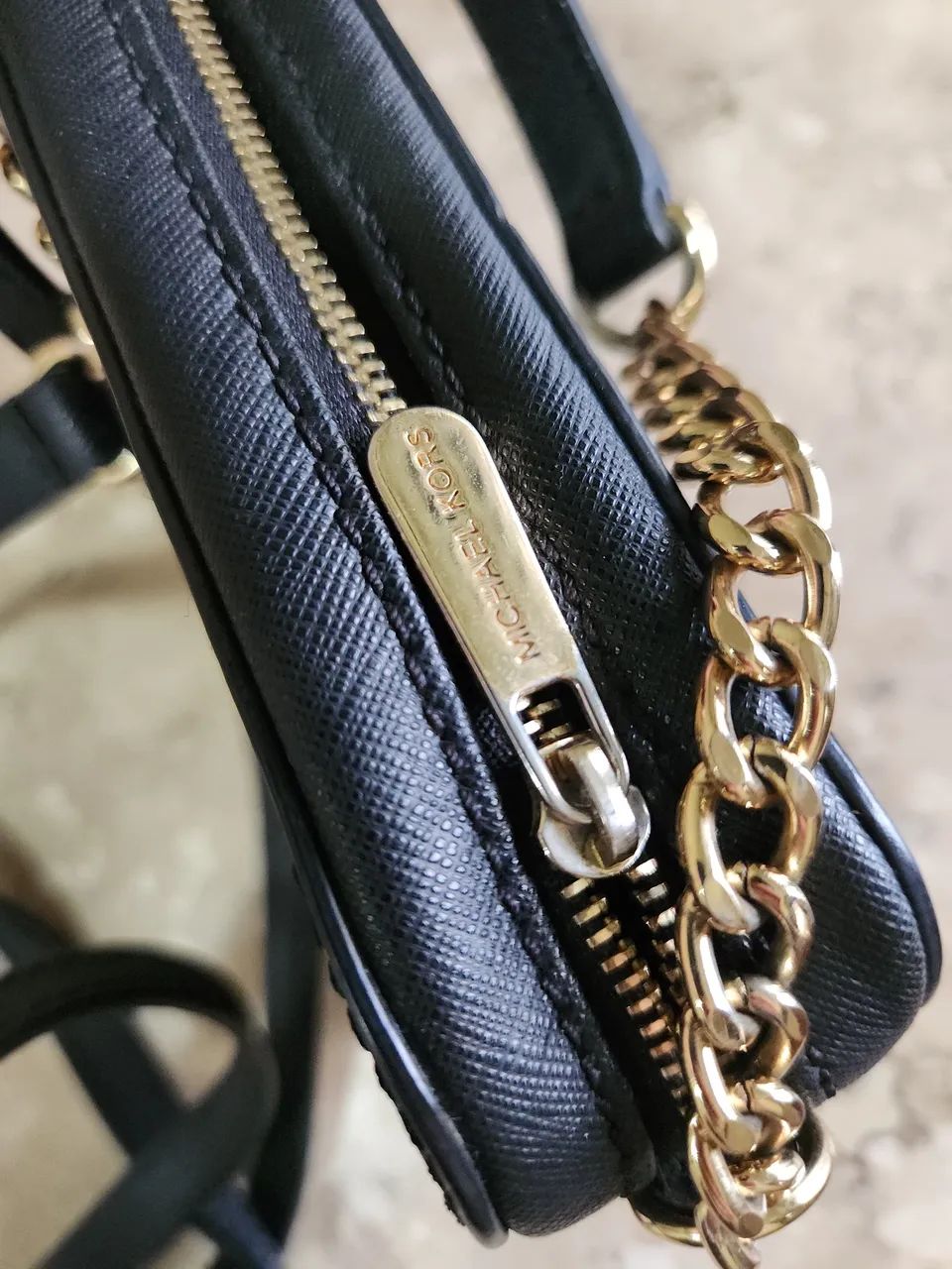 bolsa mini Michael Kors saffiano preta original - Foto 5