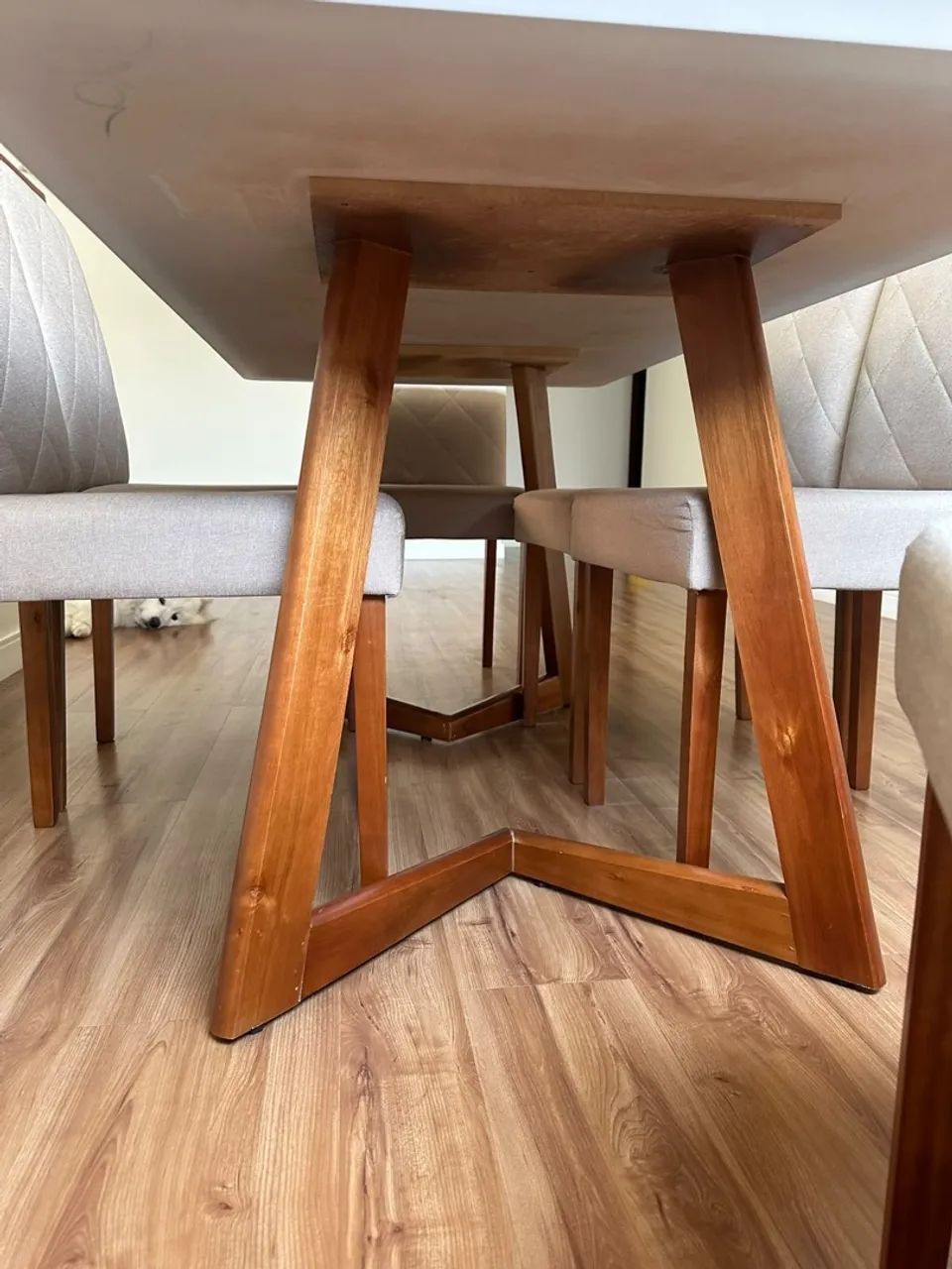 MESA DE JANTAR COM 6 CADEIRAS ESTOFADAS - Foto 3