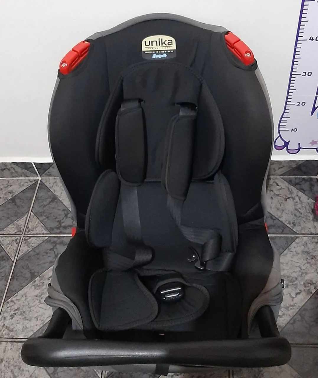 Cadeirinha de criança para automóvel 