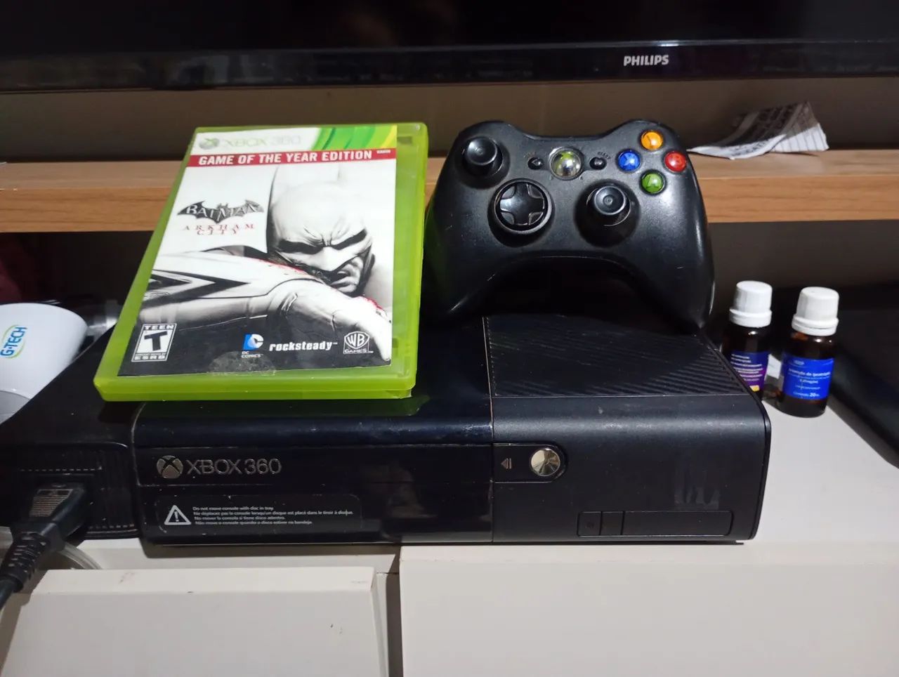 Xbox 360 1 controle 1 jogo funcionando perfeitamente.