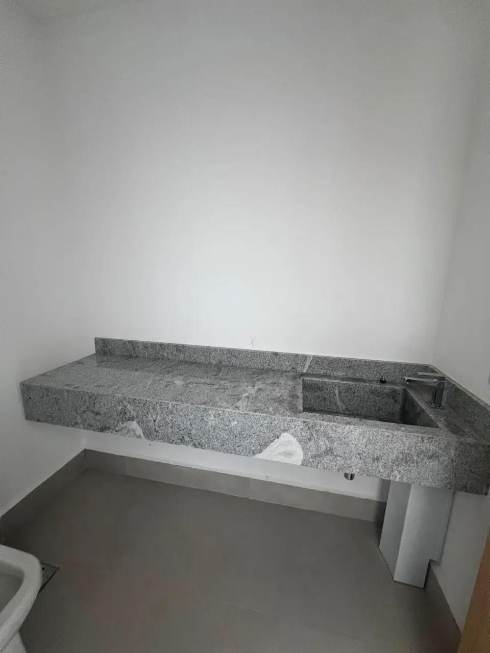 Bancada em granito cinza
