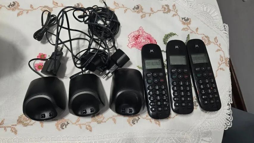 Telefones Sem Fio Motorola com 3 Bases - Funcionando Perfeitamente - Foto 2