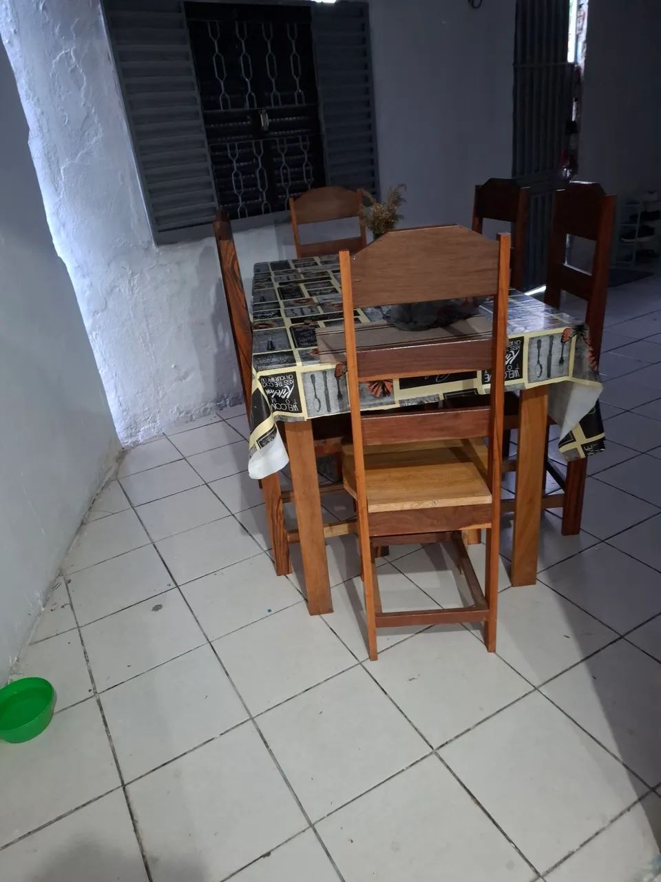 Mesa madeira com 6 cadeiras - Foto 2