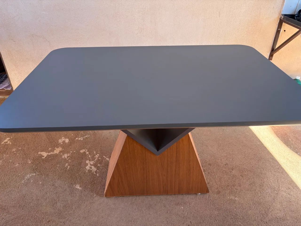 Conjunto de Mesa de Jantar com 4 Cadeiras - Excelente Estado - Foto 3