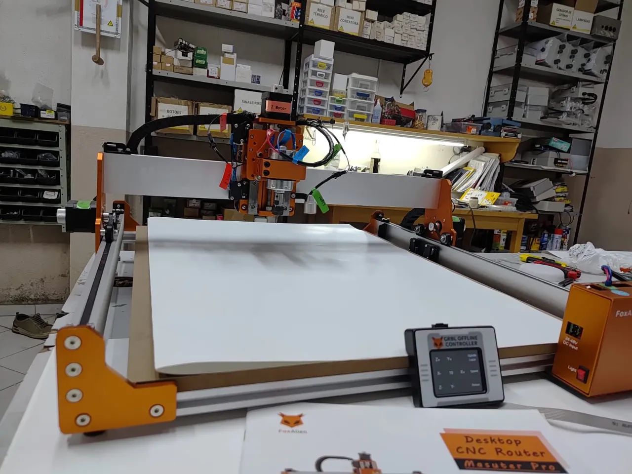 Vende-se CNC Router FoxAlien Nova! Completa, com acessórios e tela de controle!